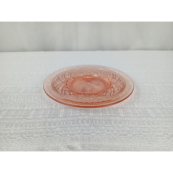 Vintage Pink/Peach Depression Glass Serving Plate 8 in Diameter - Picture 4 of 10